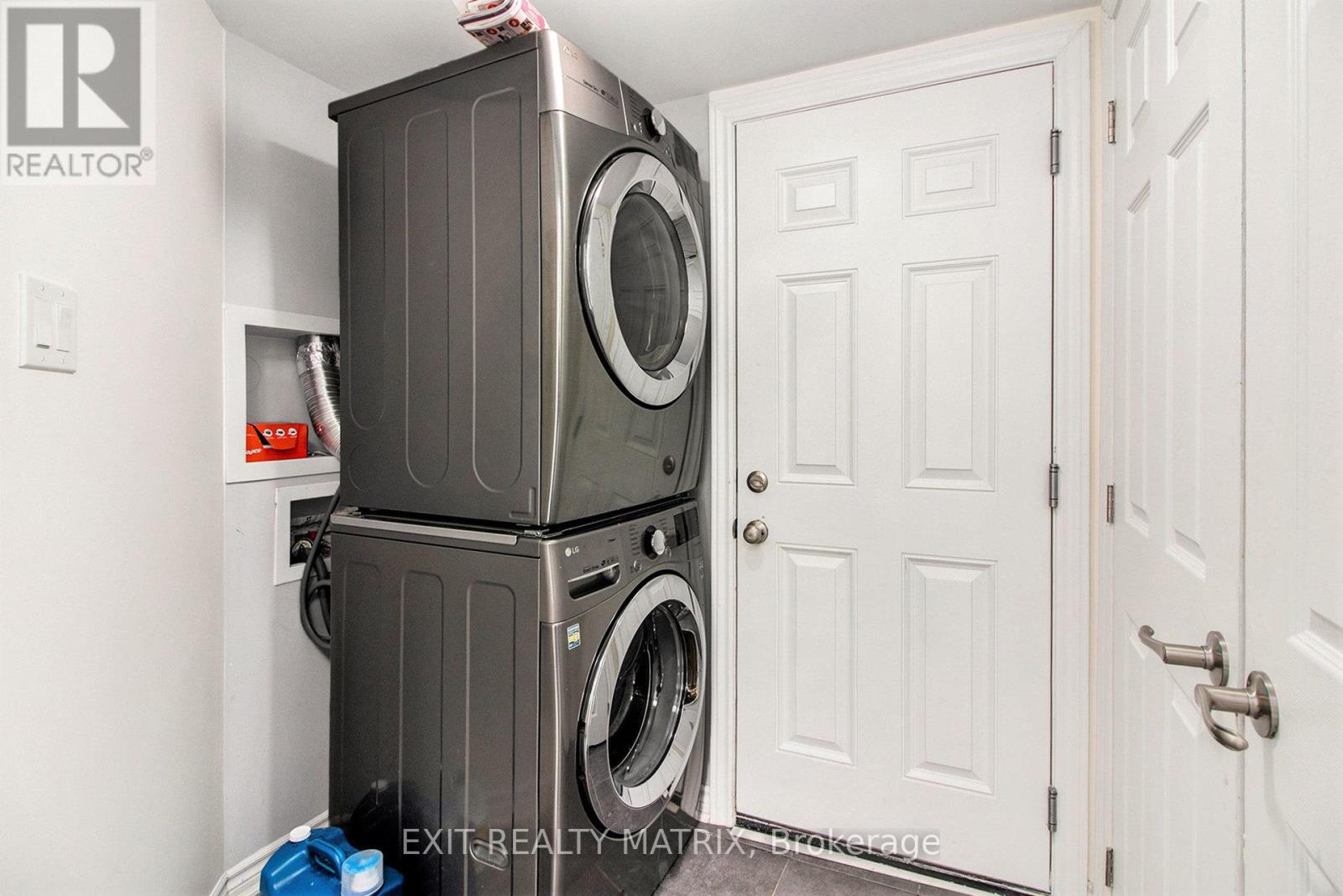 370 Willow Aster Circle, Ottawa, Ontario  K4A 3V1 - Photo 5 - X12557664