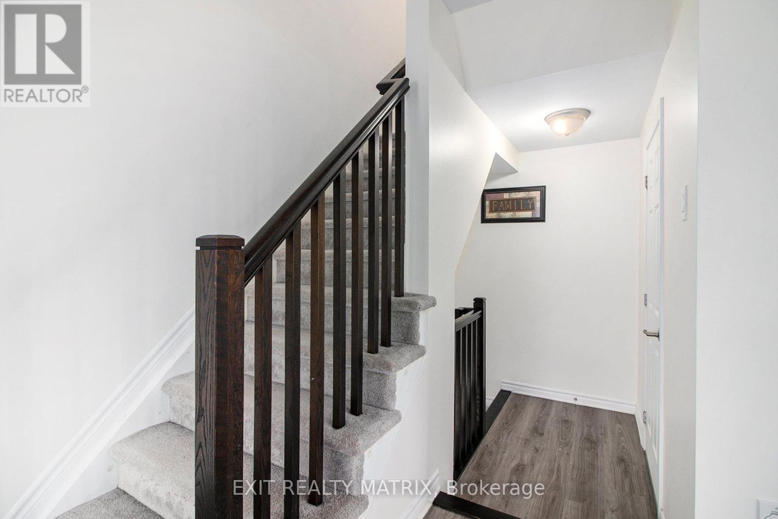 370 Willow Aster Circle, Ottawa, Ontario  K4A 3V1 - Photo 8 - X12557664