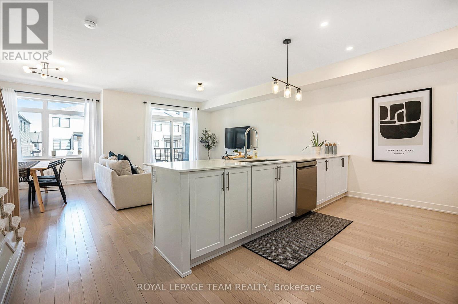 58 Arinto Place, Ottawa, Ontario  K2S 2R7 - Photo 12 - X12557674