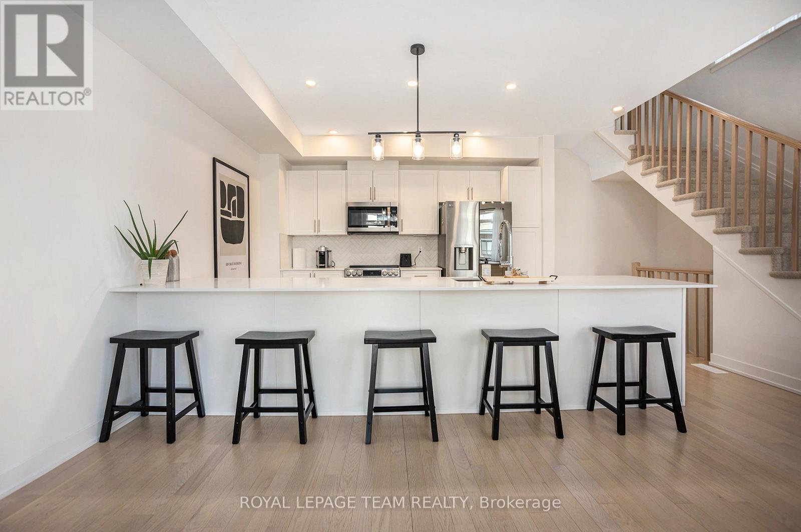 58 Arinto Place, Ottawa, Ontario  K2S 2R7 - Photo 14 - X12557674