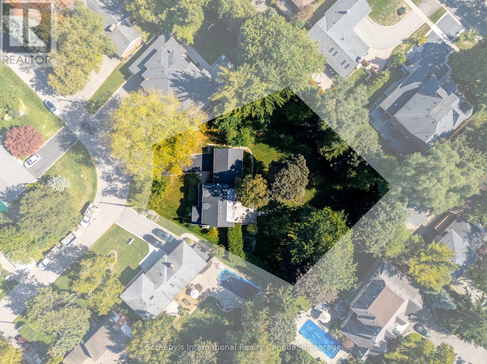 1662 Bramsey Drive, Mississauga, Ontario  L5J 2H6 - Photo 3 - W12557722