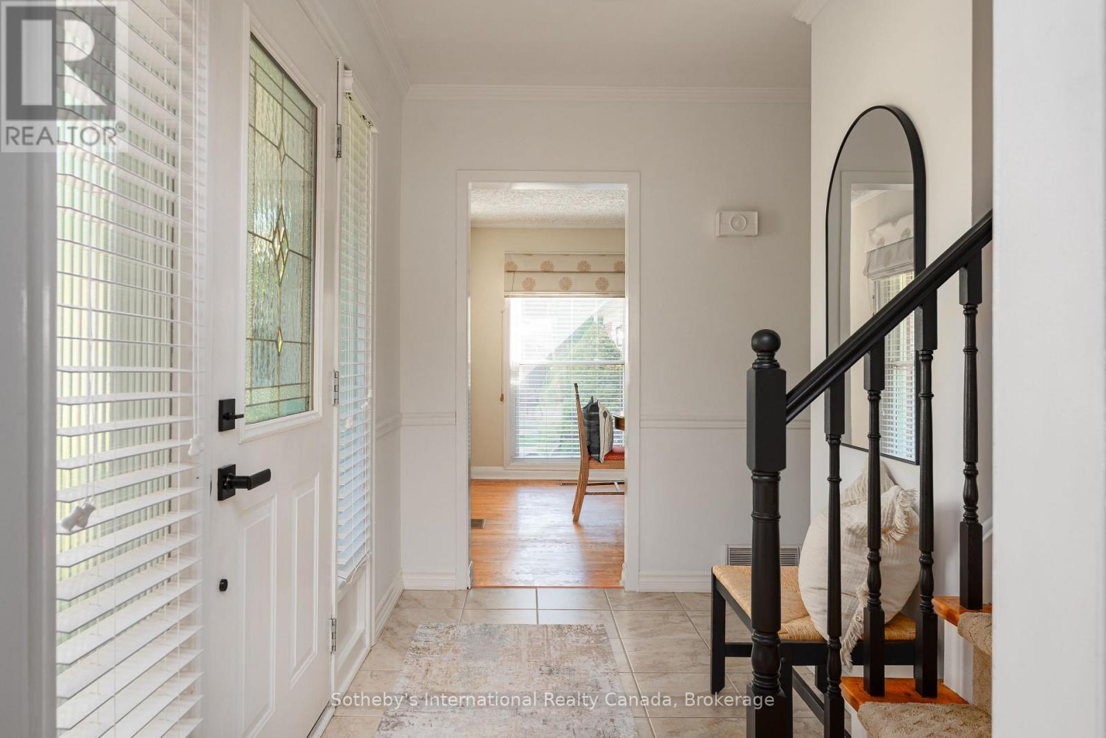 1662 Bramsey Drive, Mississauga, Ontario  L5J 2H6 - Photo 6 - W12557722