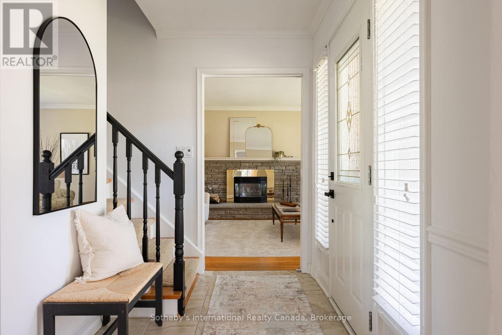 1662 Bramsey Drive, Mississauga, Ontario  L5J 2H6 - Photo 7 - W12557722