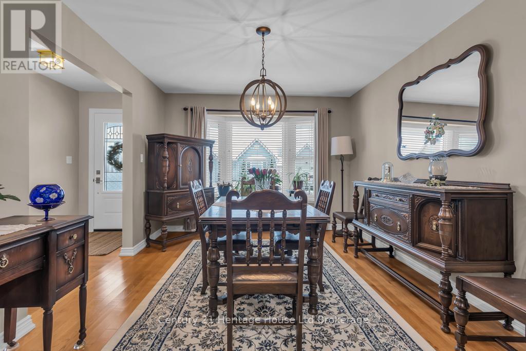 57 Edwin Crescent, Tillsonburg, Ontario  N4G 5H6 - Photo 4 - X12557690