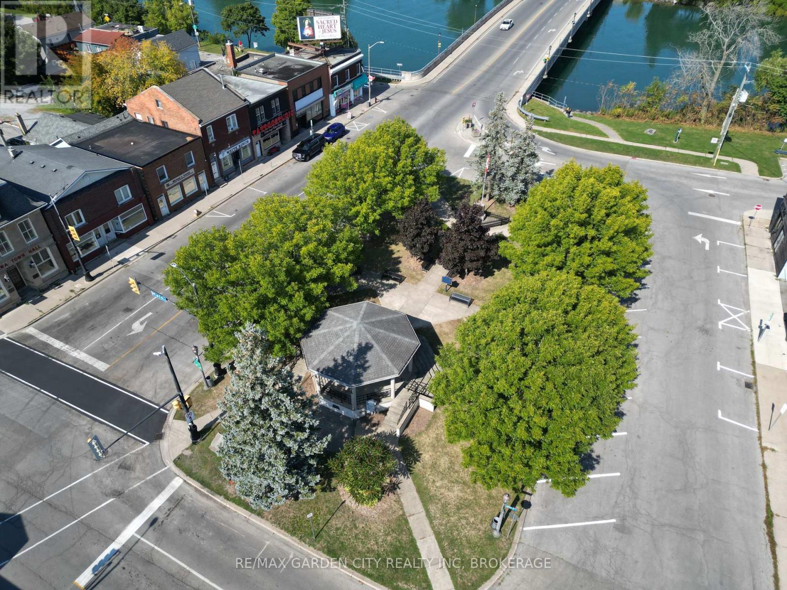 201 - 3710 Main Street, Niagara Falls, Ontario L2G 6B1 - Photo 42 - X12557688