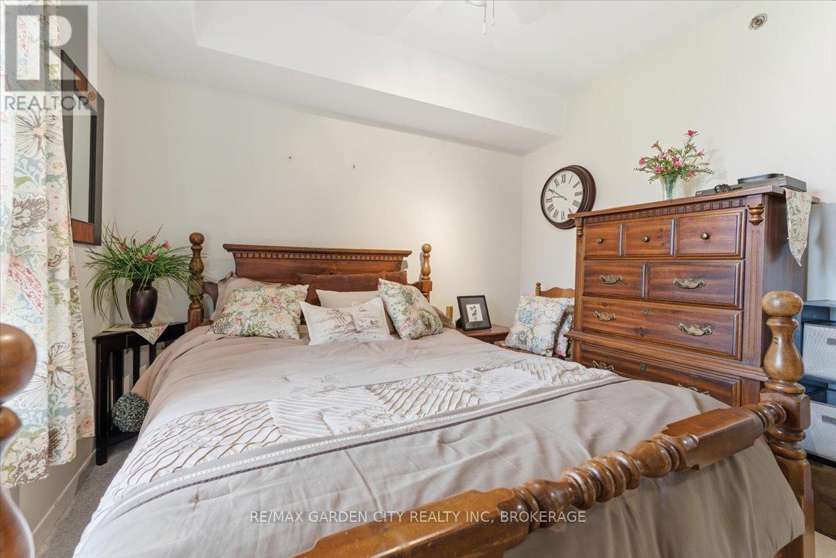 1402 - 330 Prince Charles Drive, Welland, Ontario  L3C 7B3 - Photo 24 - X12557726