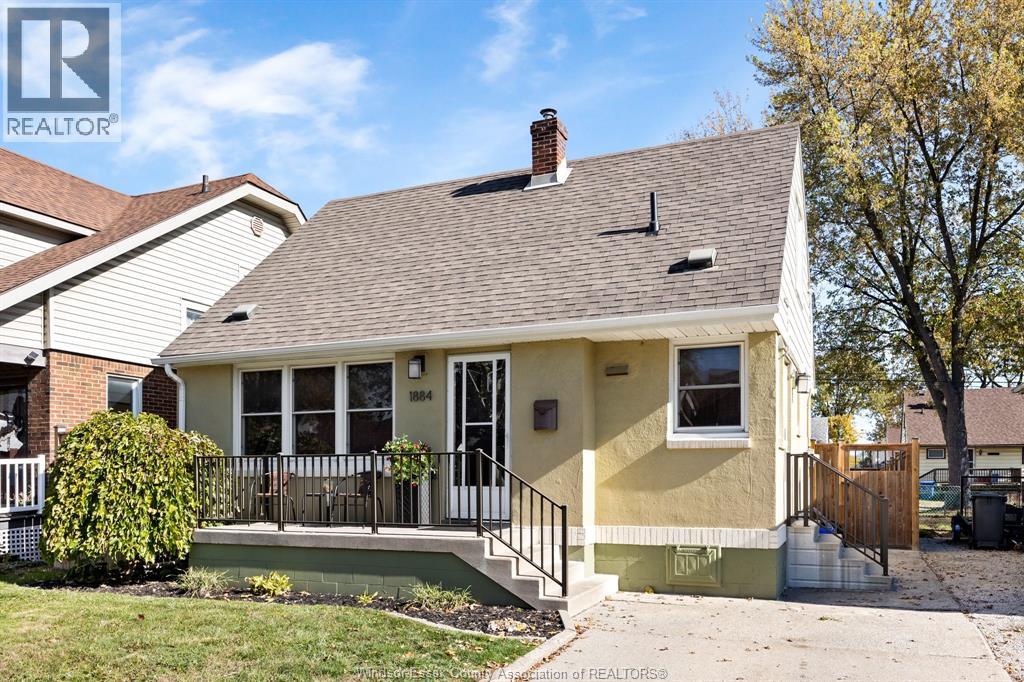 MLS# 25029121: 1884 PILLETTE, Windsor, Canada