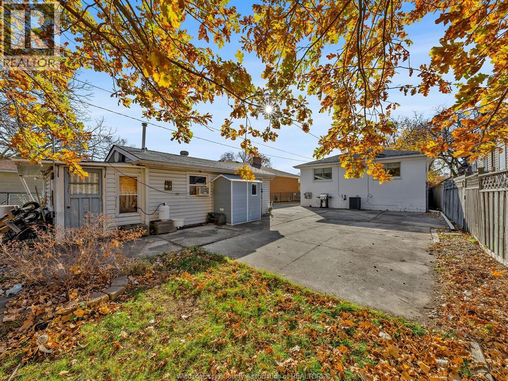 1946 Ford, Windsor, Ontario  N8T 2E5 - Photo 12 - 25029103