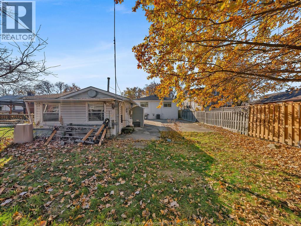 1946 Ford, Windsor, Ontario  N8T 2E5 - Photo 13 - 25029103