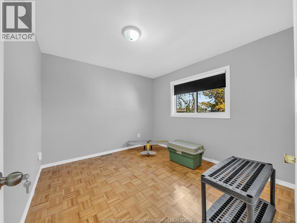 1946 Ford, Windsor, Ontario  N8T 2E5 - Photo 27 - 25029103