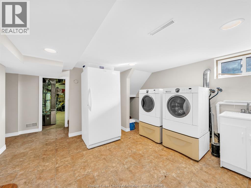 1946 Ford, Windsor, Ontario  N8T 2E5 - Photo 35 - 25029103