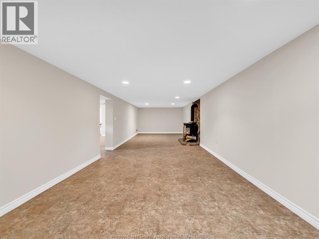 1946 Ford, Windsor, Ontario  N8T 2E5 - Photo 36 - 25029103