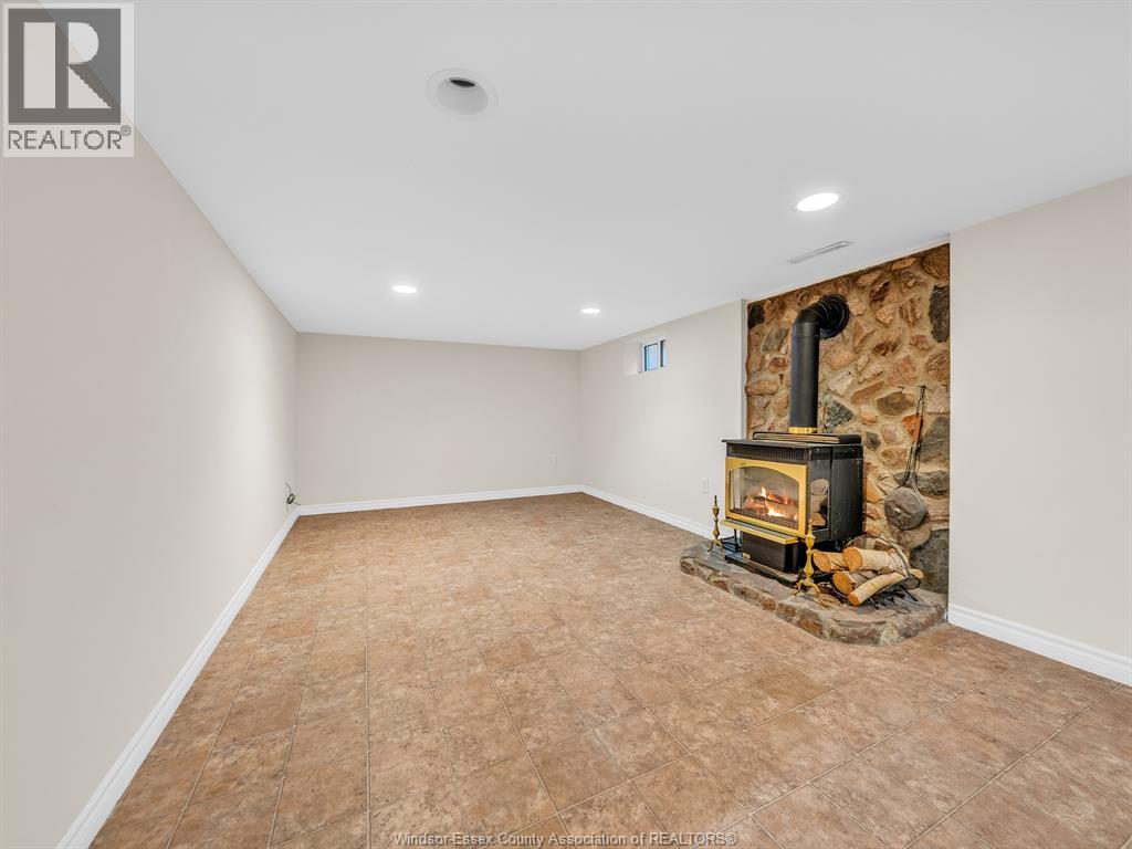 1946 Ford, Windsor, Ontario  N8T 2E5 - Photo 37 - 25029103