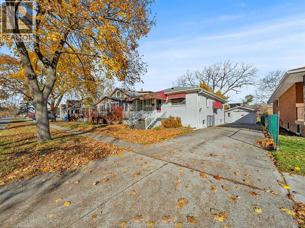 1946 Ford, Windsor, Ontario  N8T 2E5 - Photo 4 - 25029103