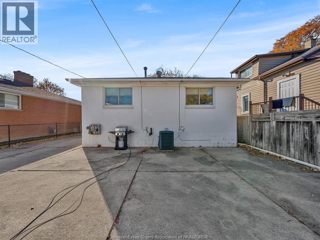1946 Ford, Windsor, Ontario  N8T 2E5 - Photo 9 - 25029103