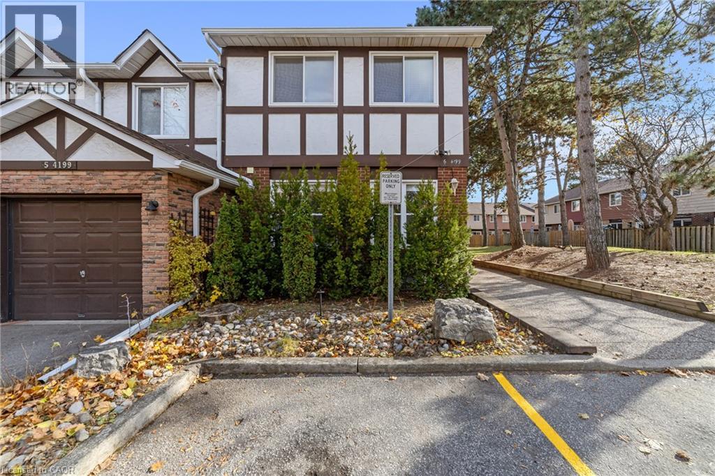 4199 Longmoor Drive Unit# 6, Burlington, Ontario  L7L 5J9 - Photo 2 - 40789211