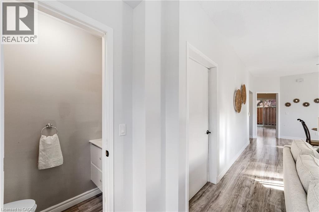 4199 Longmoor Drive Unit# 6, Burlington, Ontario  L7L 5J9 - Photo 9 - 40789211