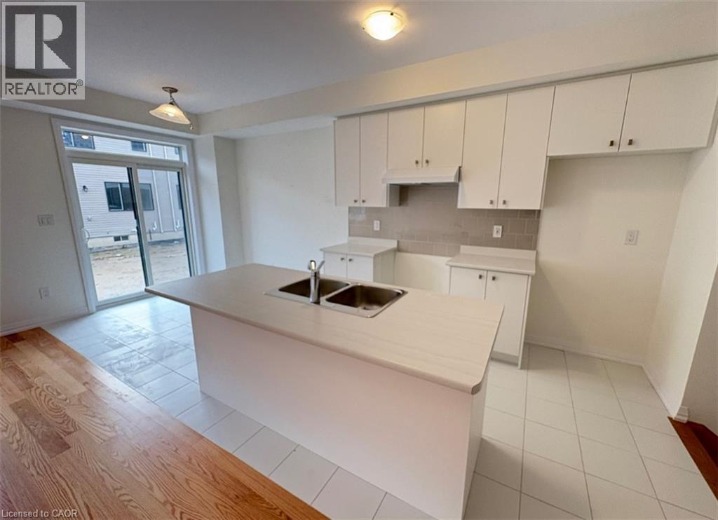 12 Riley Park Drive, Caledonia, Ontario  N3W 1H8 - Photo 4 - 40789144