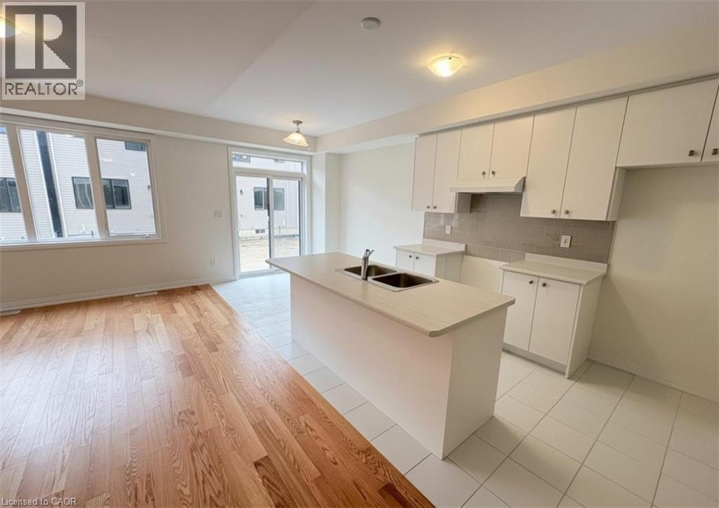 12 Riley Park Drive, Caledonia, Ontario  N3W 1H8 - Photo 5 - 40789144