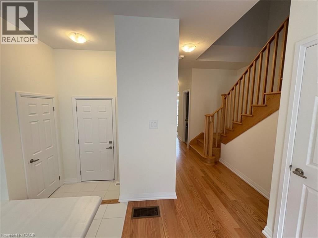 12 Riley Park Drive, Caledonia, Ontario  N3W 1H8 - Photo 9 - 40789144