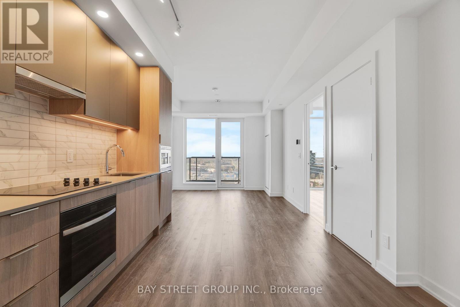 1307 - 3071 Trafalgar Road, Oakville, Ontario  L6H 8C6 - Photo 13 - W12556012