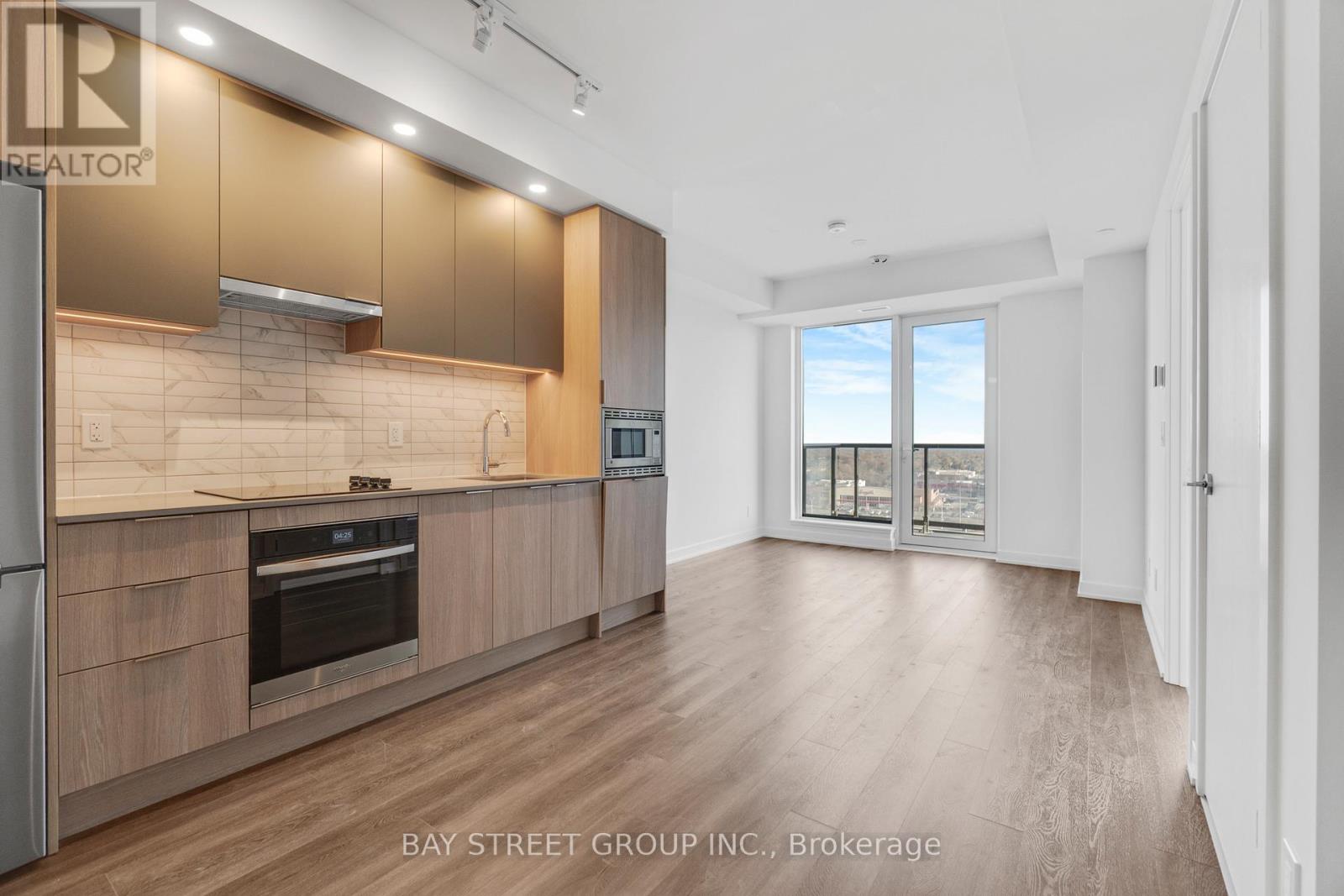 1307 - 3071 Trafalgar Road, Oakville, Ontario  L6H 8C6 - Photo 14 - W12556012