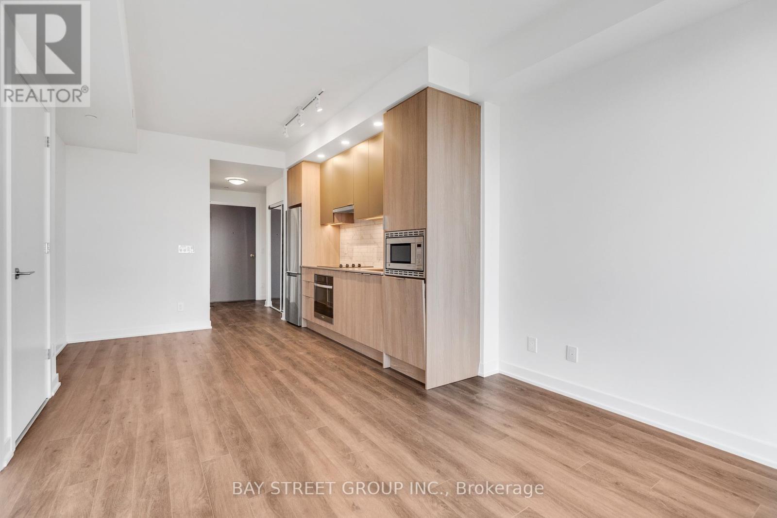 1307 - 3071 Trafalgar Road, Oakville, Ontario  L6H 8C6 - Photo 15 - W12556012