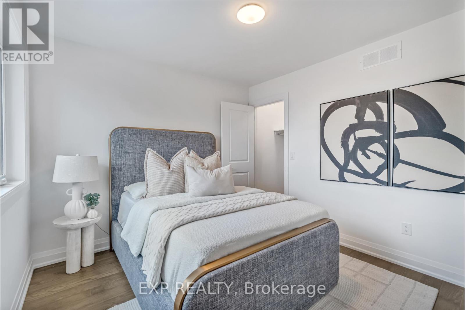 3394 Carter Common, Burlington, Ontario  L7M 3R9 - Photo 24 - W12432855