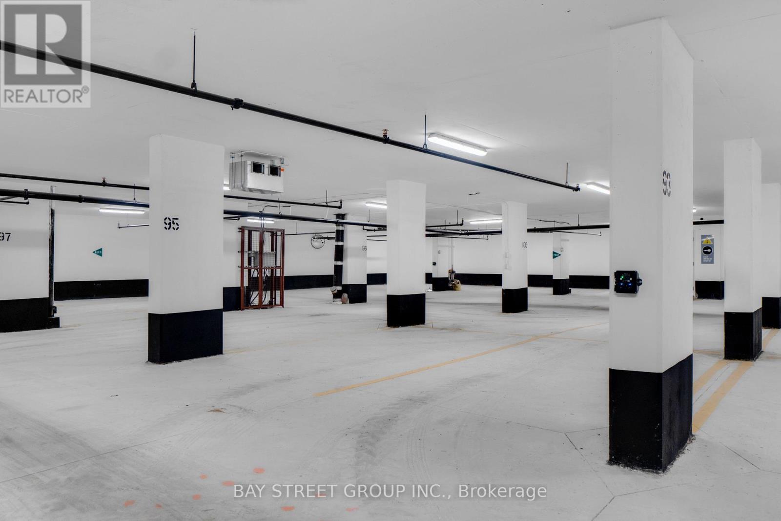 1307 - 3071 Trafalgar Road, Oakville, Ontario  L6H 8C6 - Photo 32 - W12556012