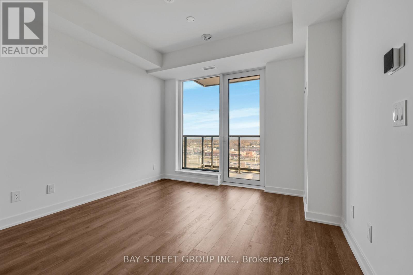 1307 - 3071 Trafalgar Road, Oakville, Ontario  L6H 8C6 - Photo 18 - W12556012