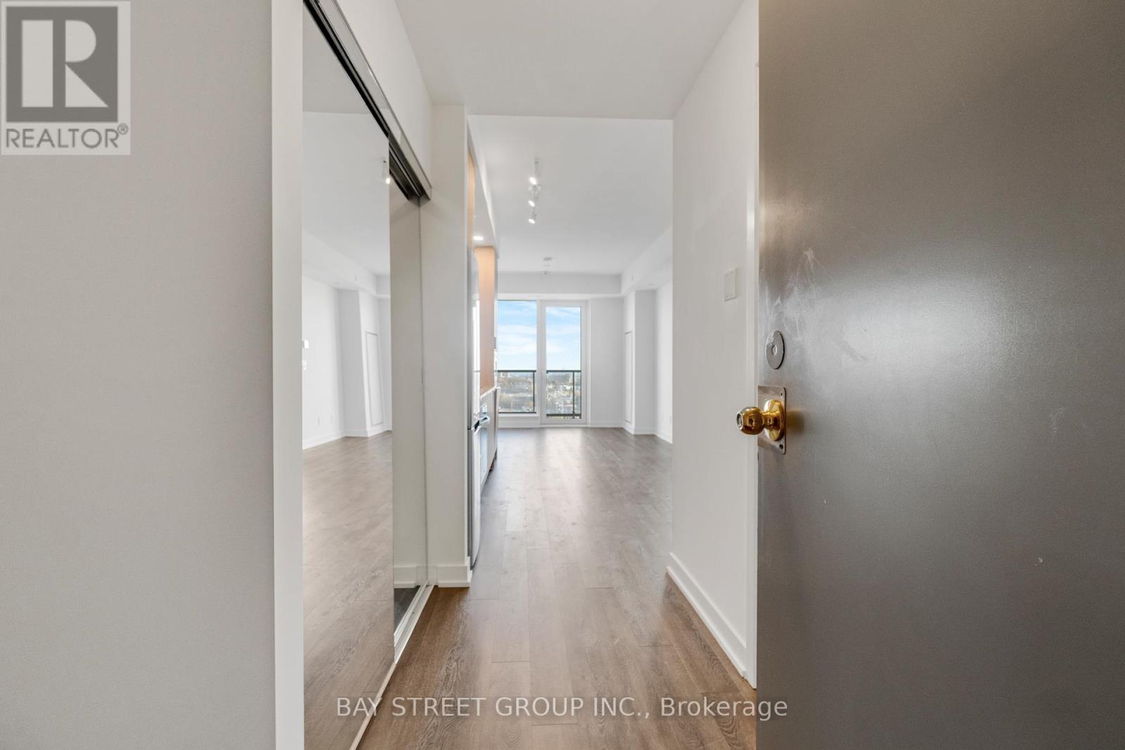 1307 - 3071 Trafalgar Road, Oakville, Ontario  L6H 8C6 - Photo 11 - W12556012