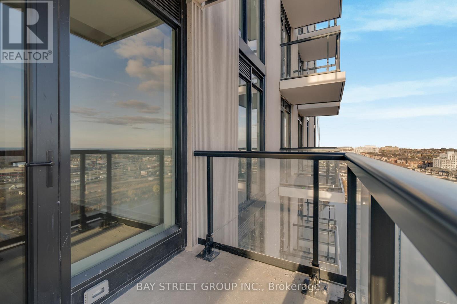 1307 - 3071 Trafalgar Road, Oakville, Ontario  L6H 8C6 - Photo 28 - W12556012