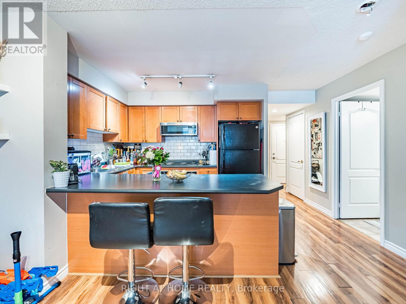 602 - 18 Stafford Street, Toronto, Ontario  M5V 3W4 - Photo 10 - C12557682