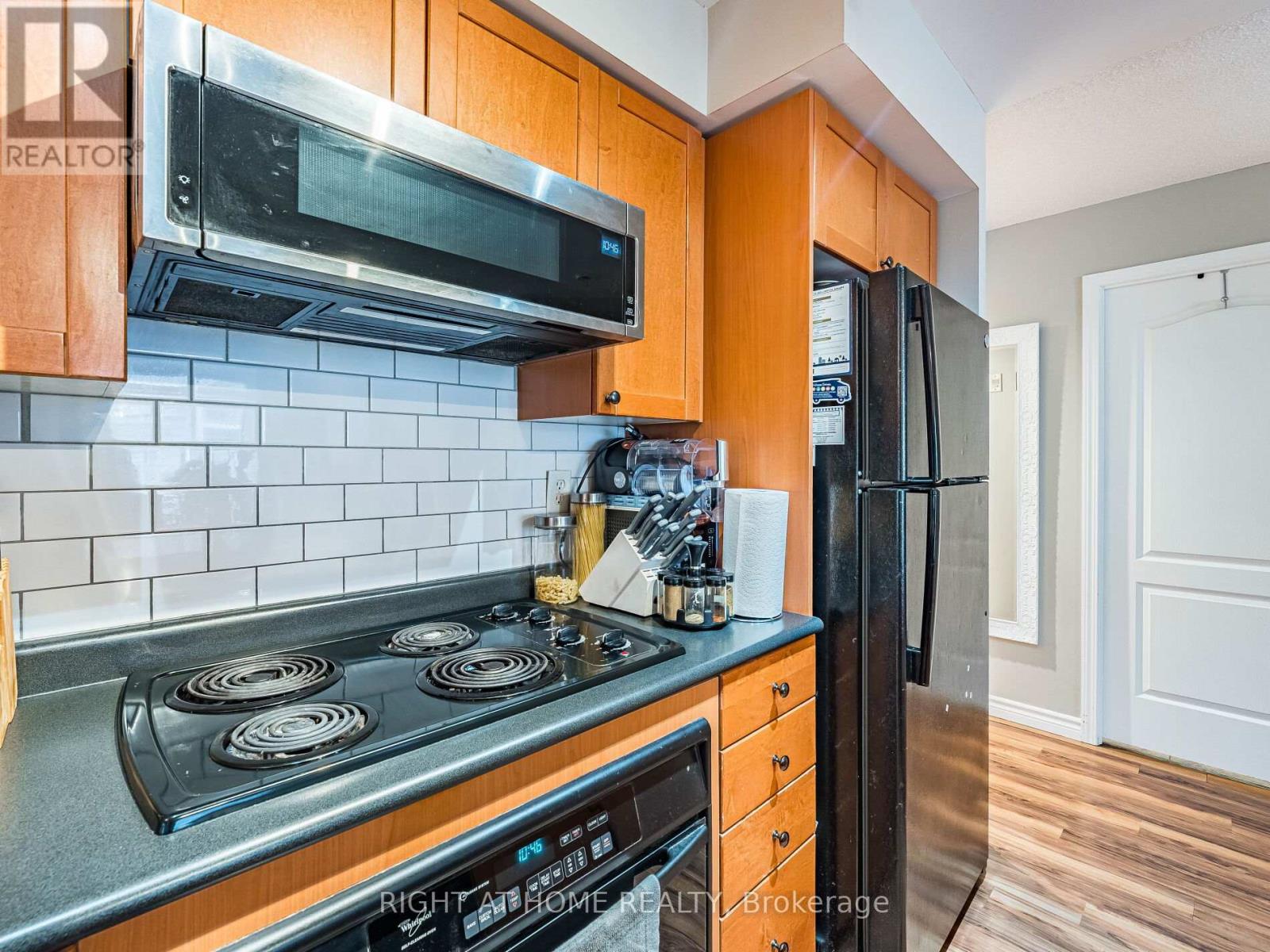 602 - 18 Stafford Street, Toronto, Ontario  M5V 3W4 - Photo 13 - C12557682