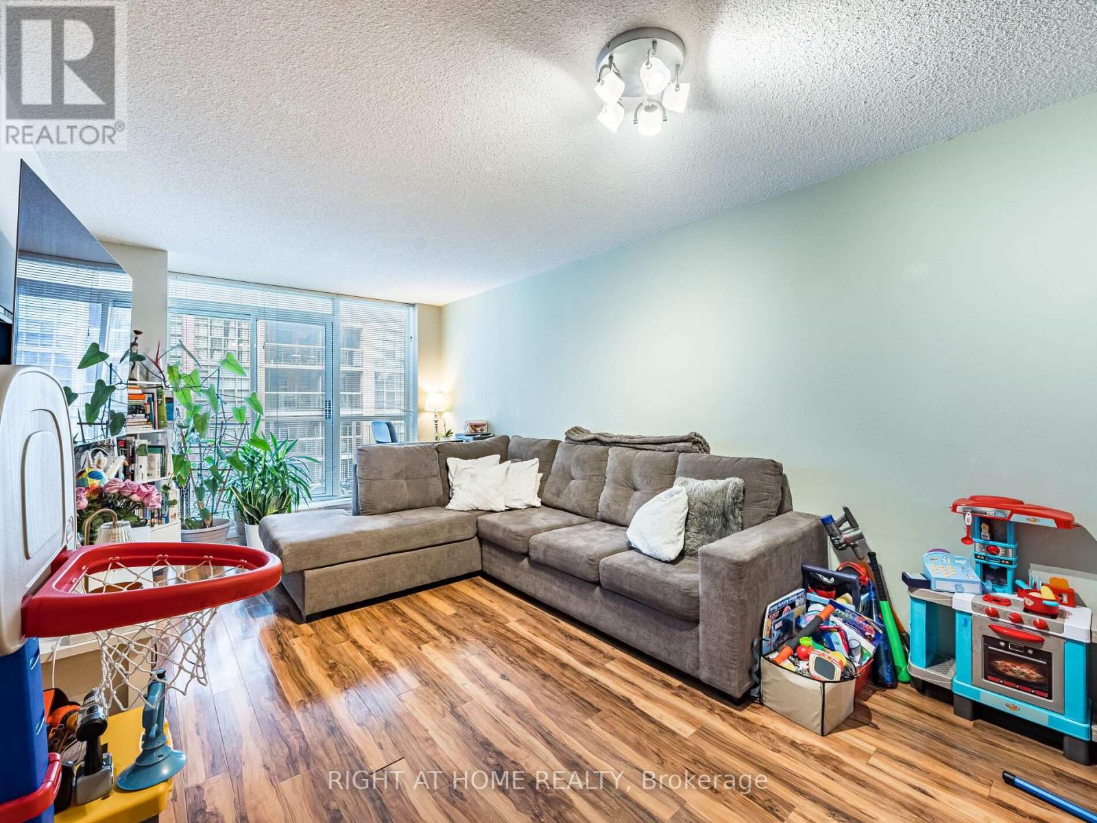 602 - 18 Stafford Street, Toronto, Ontario  M5V 3W4 - Photo 14 - C12557682