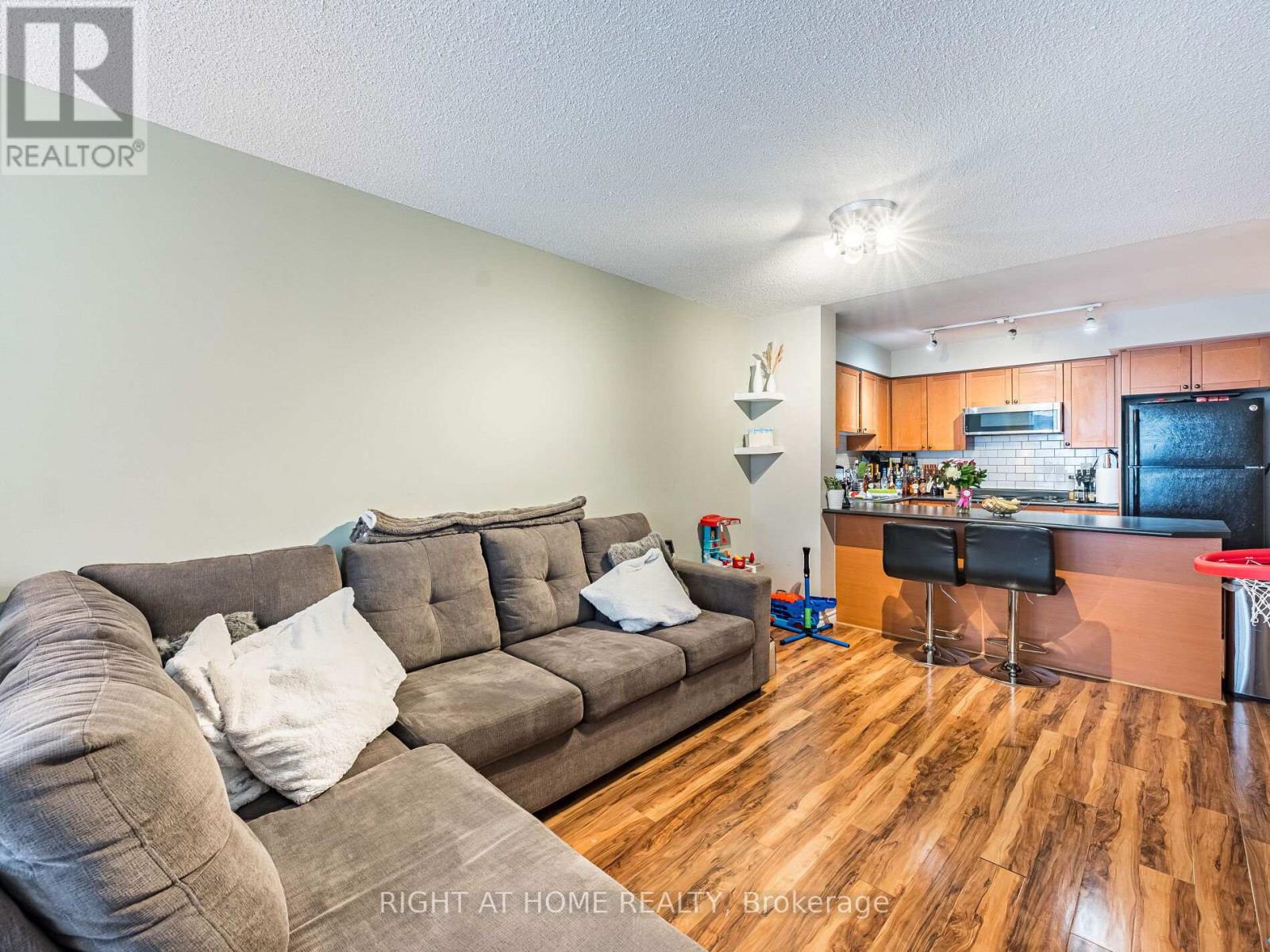 602 - 18 Stafford Street, Toronto, Ontario  M5V 3W4 - Photo 17 - C12557682