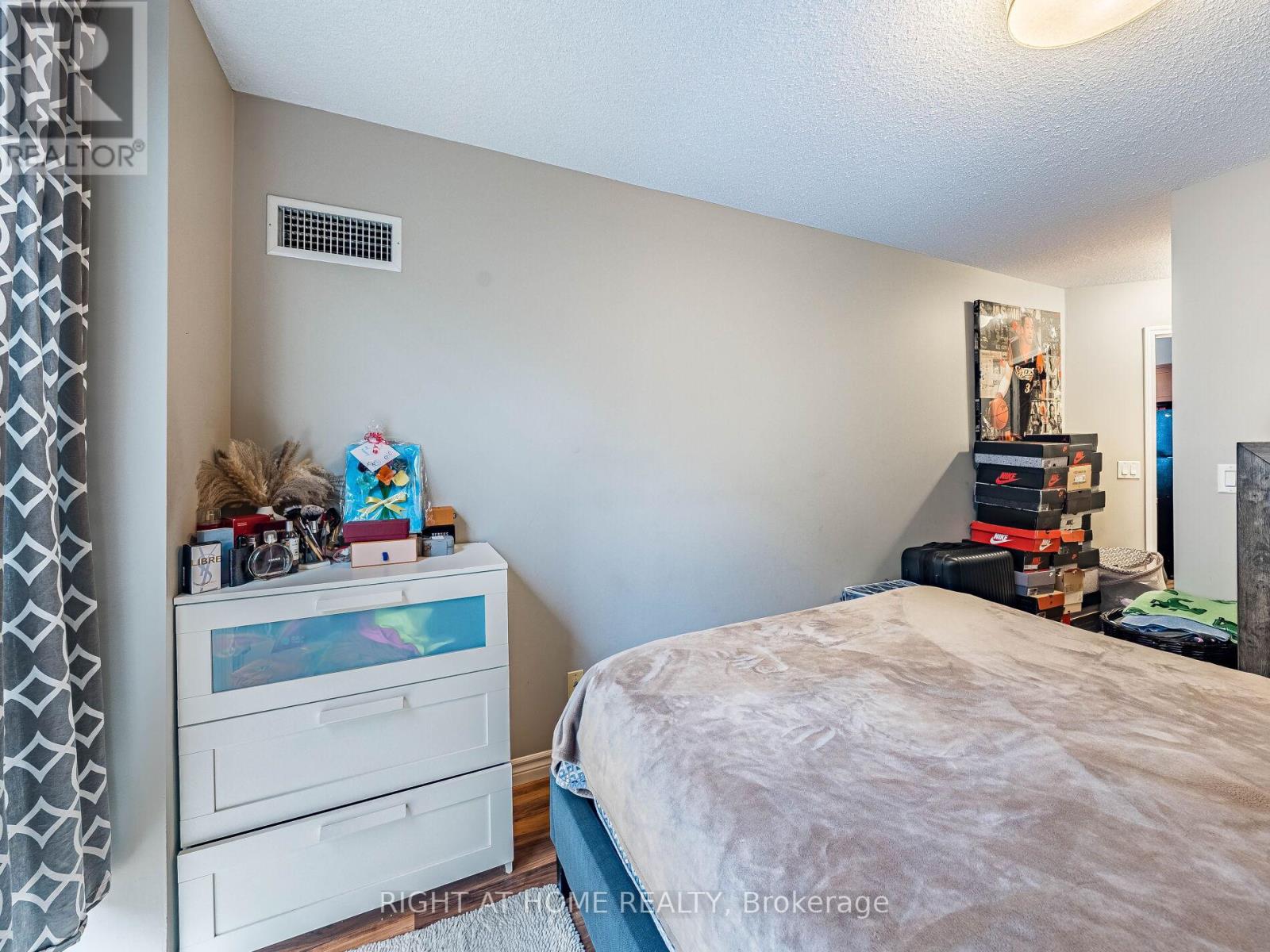 602 - 18 Stafford Street, Toronto, Ontario  M5V 3W4 - Photo 20 - C12557682