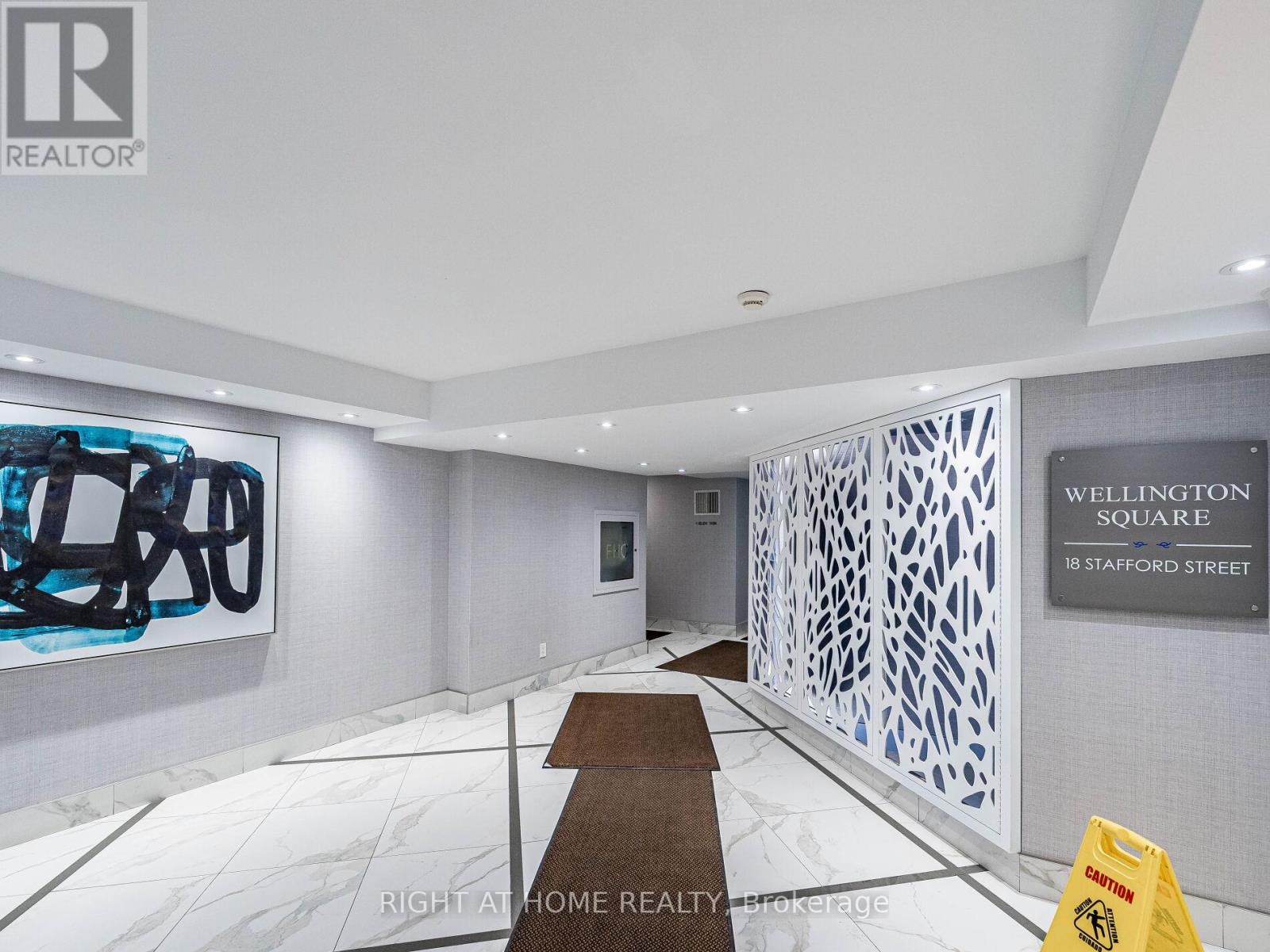 602 - 18 Stafford Street, Toronto, Ontario  M5V 3W4 - Photo 4 - C12557682