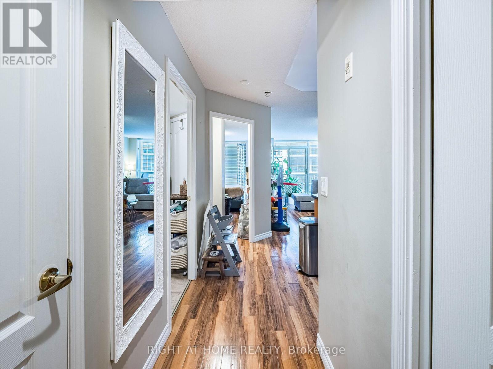 602 - 18 Stafford Street, Toronto, Ontario  M5V 3W4 - Photo 7 - C12557682