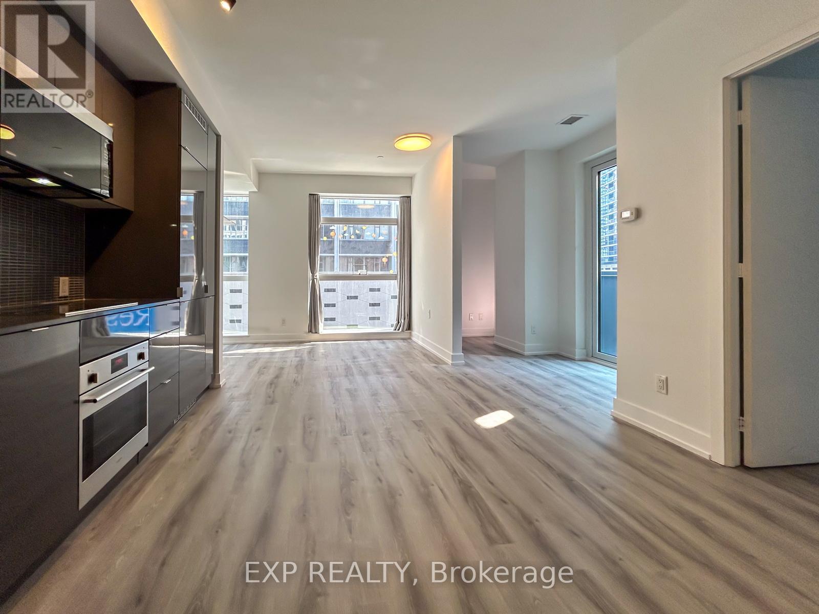 511 - 7 Grenville Street, Toronto, Ontario  M4Y 0E9 - Photo 3 - C12557728