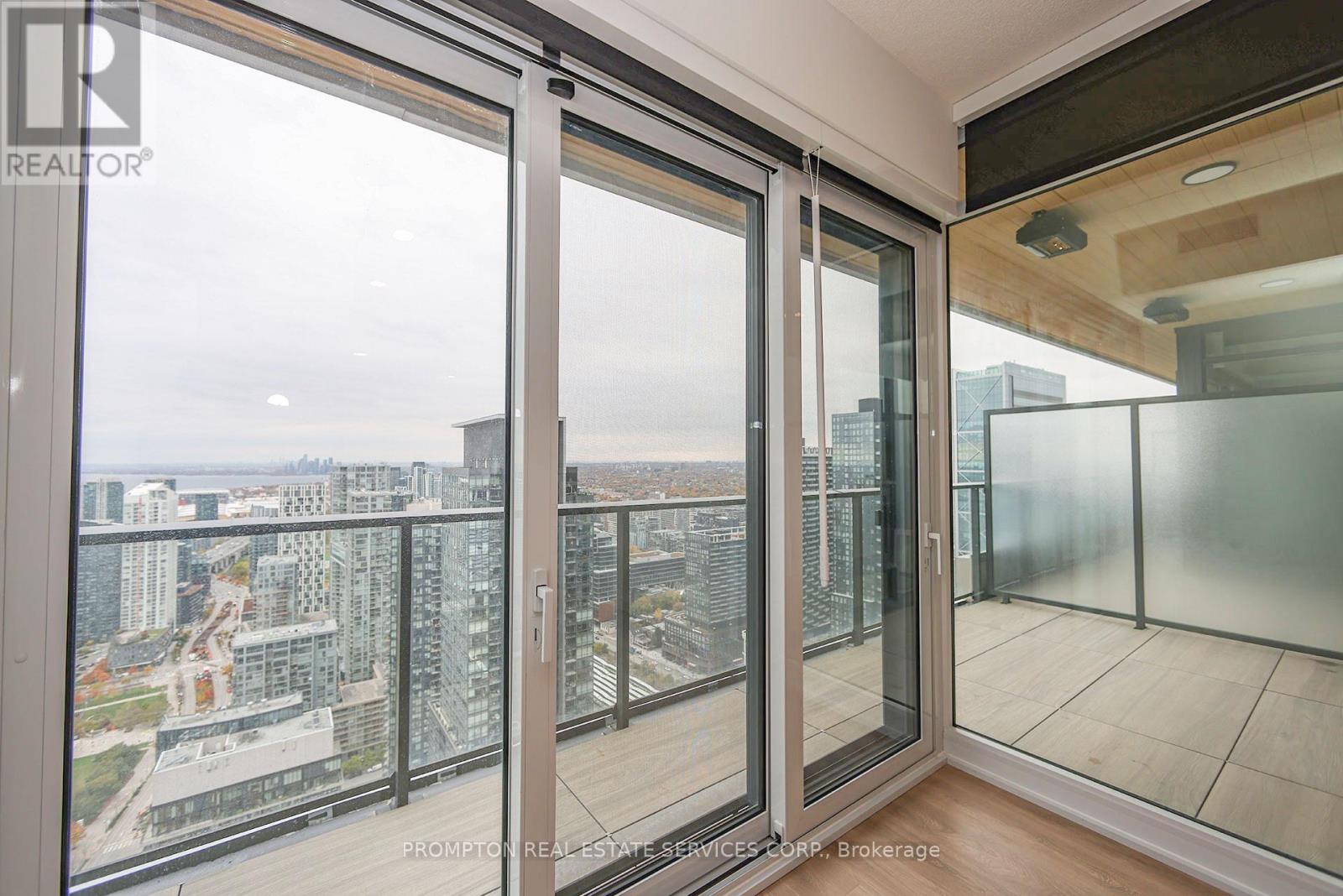 5115 - 3 Concord Cityplace Way, Toronto, Ontario  M5V 0X4 - Photo 22 - C12557738