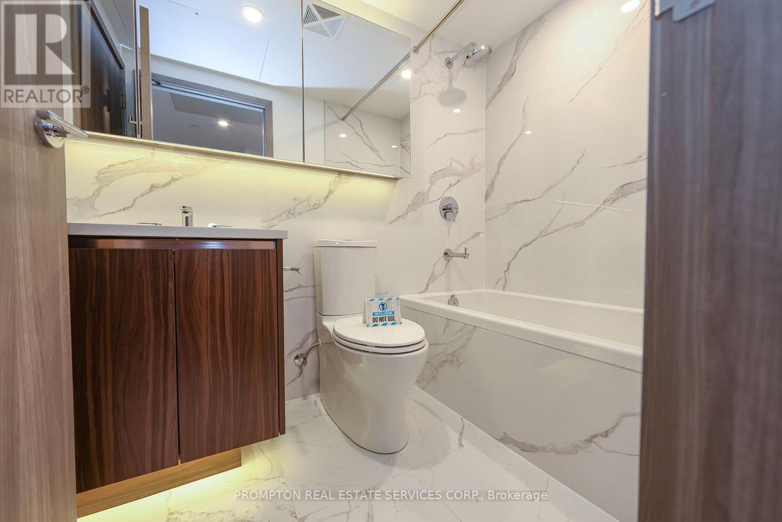 5115 - 3 Concord Cityplace Way, Toronto, Ontario  M5V 0X4 - Photo 33 - C12557738