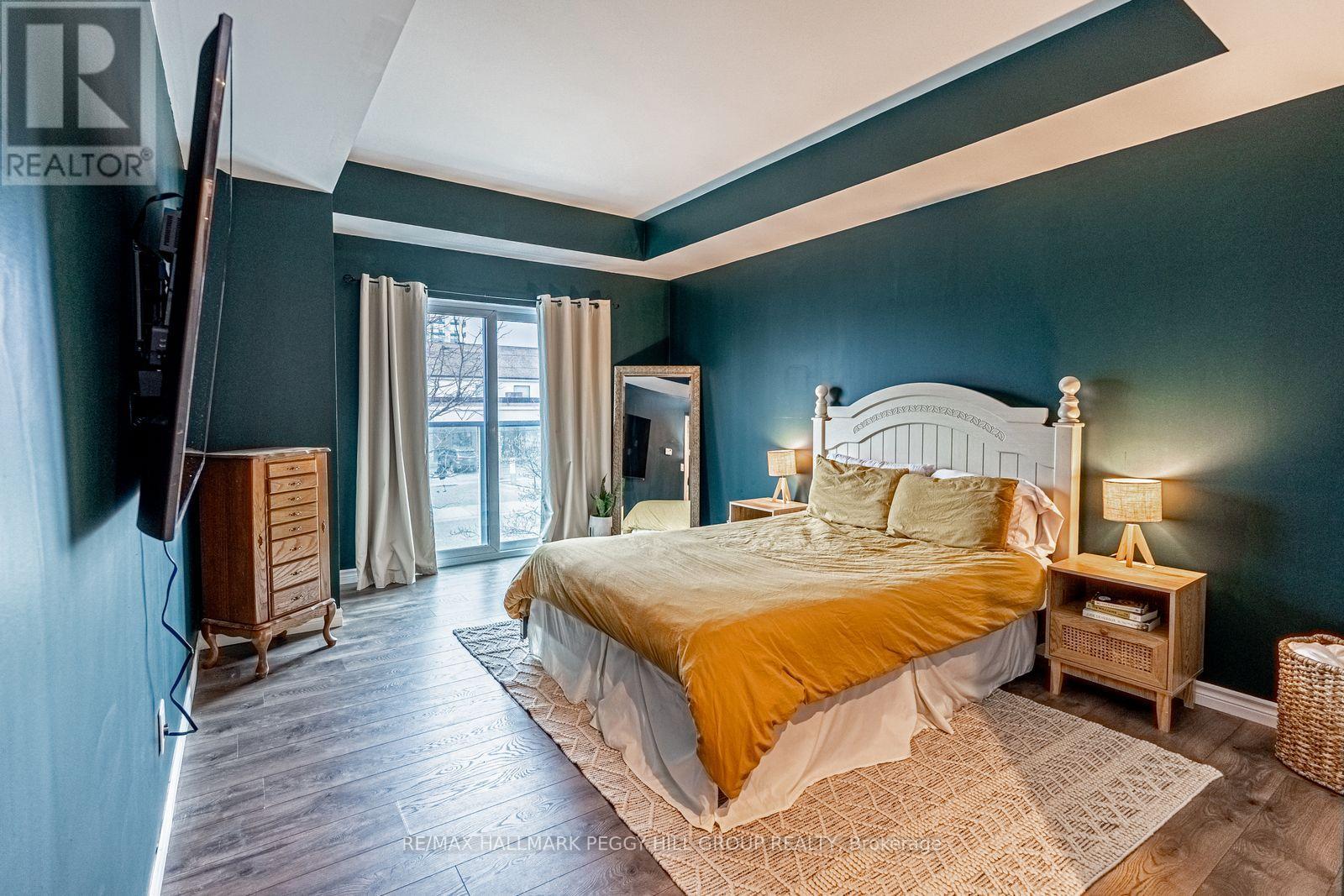 6 Victoria Street, Barrie, Ontario  L4N 6G2 - Photo 10 - S12396758