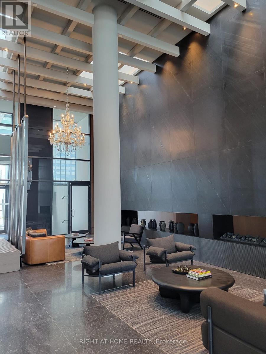 1110 - 28 Interchange Way, Vaughan, Ontario  L4K 0P8 - Photo 9 - N12557686