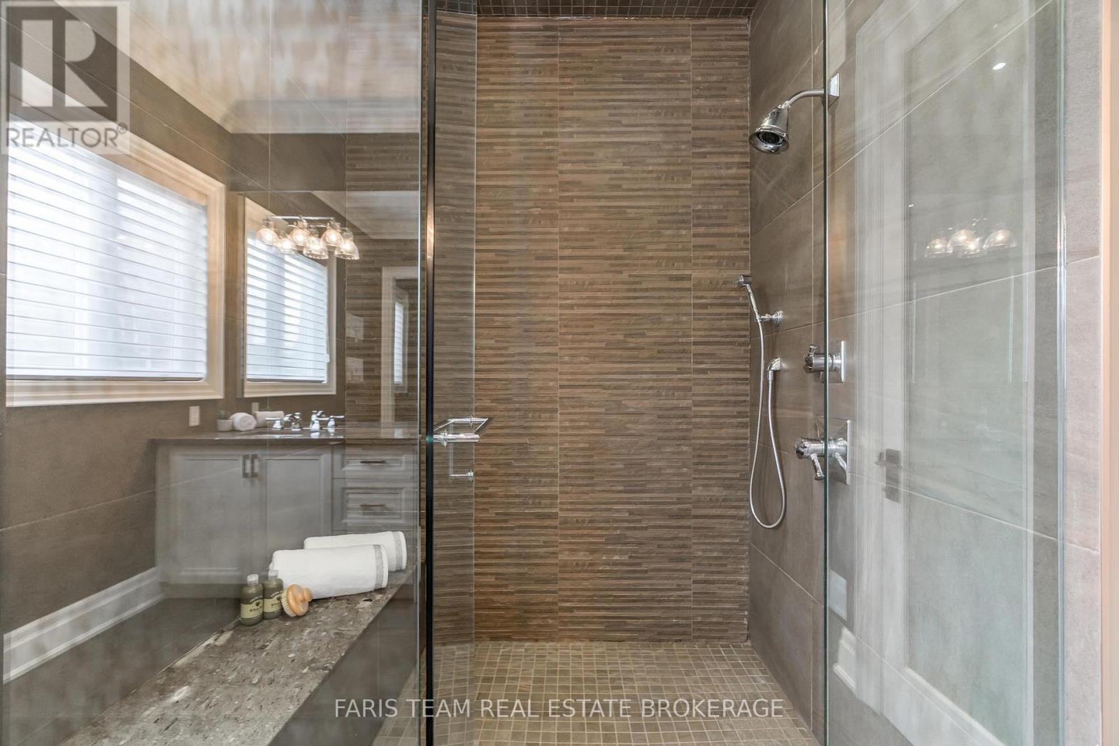 158 Dale Crescent, Bradford West Gwillimbury, Ontario  L0L 1L0 - Photo 17 - N12557698