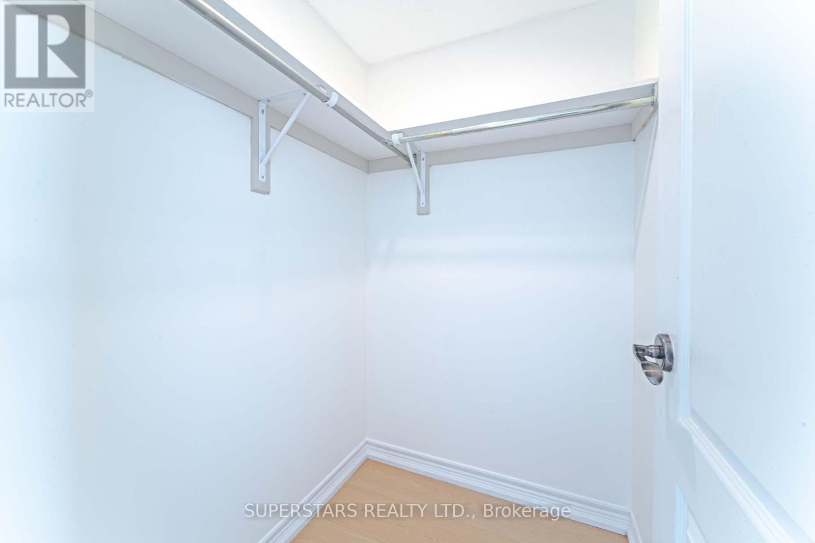 806 - 15 North Park Road N, Vaughan, Ontario  L4J 0C9 - Photo 8 - N12557700