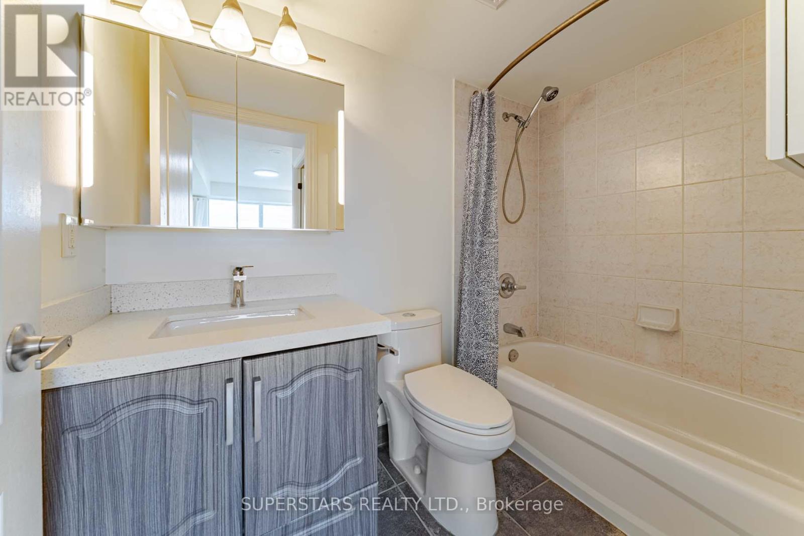 806 - 15 North Park Road N, Vaughan, Ontario  L4J 0C9 - Photo 9 - N12557700