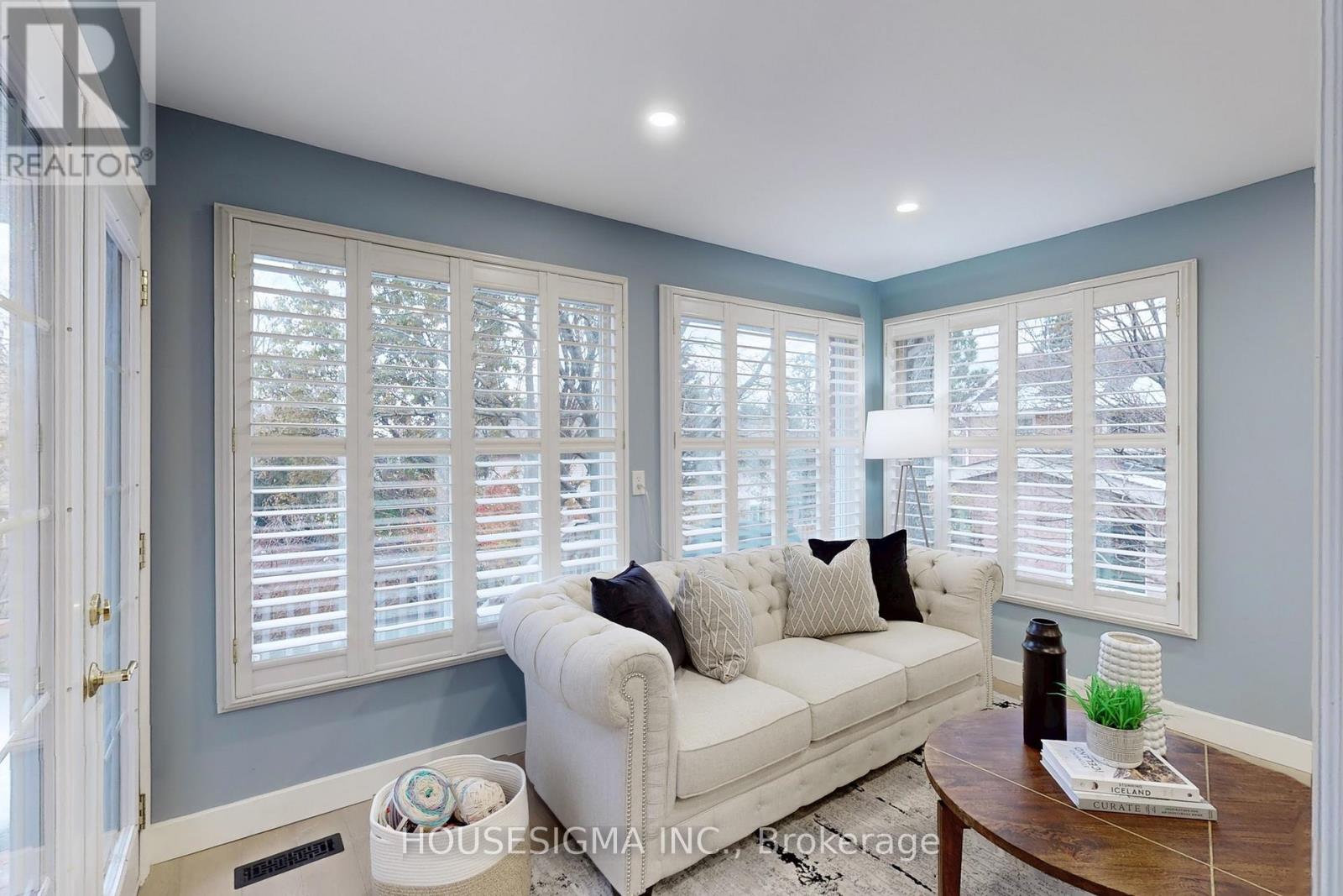 4 Mendys Forest, Aurora, Ontario  L4G 5A3 - Photo 6 - N12557704