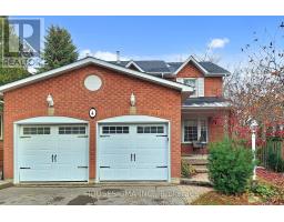 4 MENDYS FOREST, Aurora, Ontario