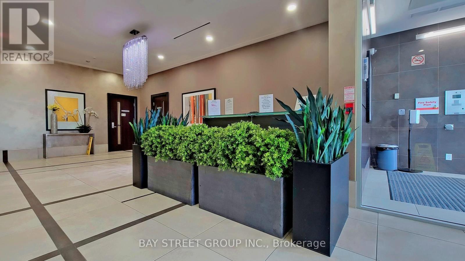 904 - 111 Upper Duke Crescent, Markham, Ontario  L6G 0C8 - Photo 4 - N12557710